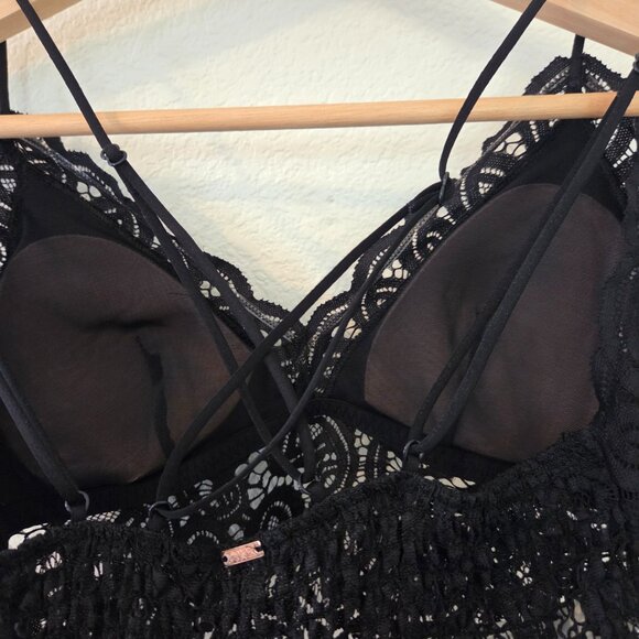 NWOT Women's Victoria's Secret Black Lace Bralette - Picture 3 of 5